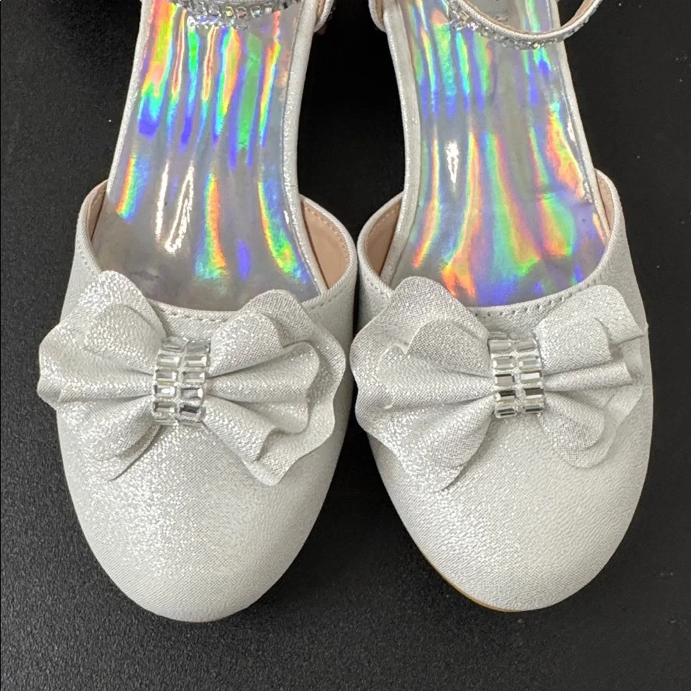 Badgley Mischka Little Girls Dress Shoes Silver Size 1 New NWT